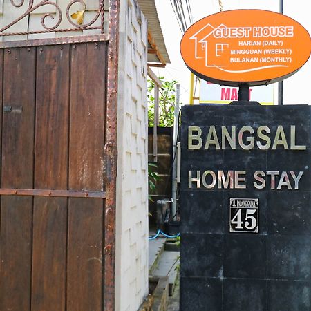 Bangsal Homestay Denpasar  Bagian luar foto