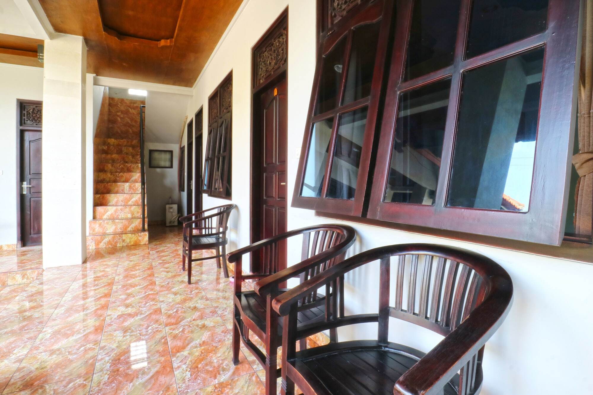 Bangsal Homestay Denpasar  Bagian luar foto